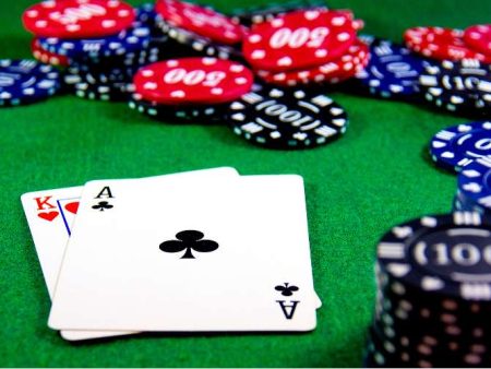 Live Dealer Blackjack vs. Online Blackjack: Pros and Cons