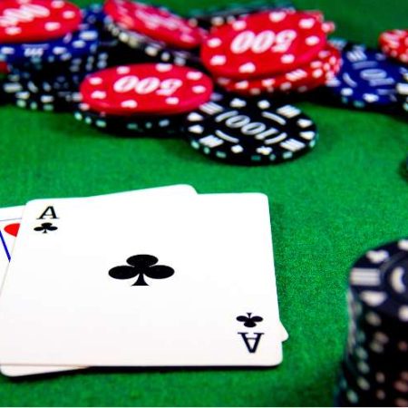 Live Dealer Blackjack vs. Online Blackjack: Pros and Cons