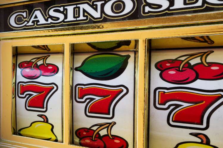 how to read slot game reviews effectively