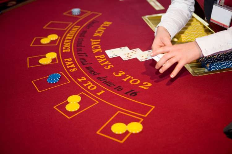 the differences between american and european blackjack