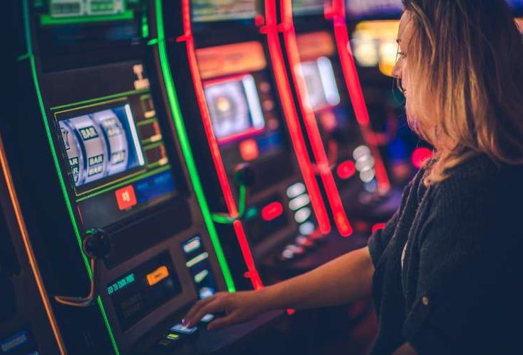 Branded Slots: Exploring Celebrity and Movie-Themed Games