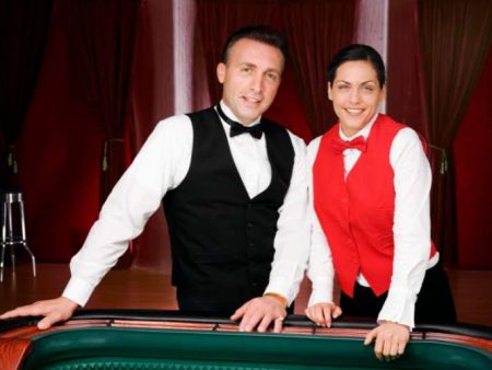 Exploring Live Dealer Variants of Classic Casino Games