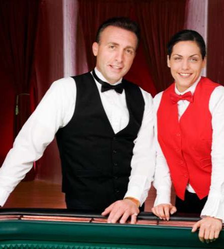 Exploring Live Dealer Variants of Classic Casino Games