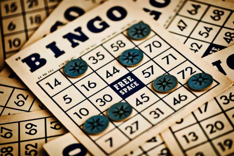 celebrity bingo stars who love the game