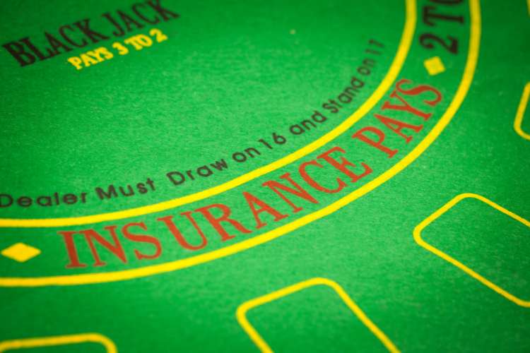 how to identify and avoid rigged blackjack games