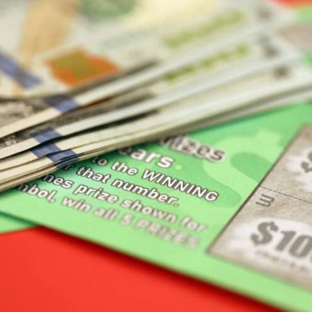 How to Play Scratch Cards Responsibly Online