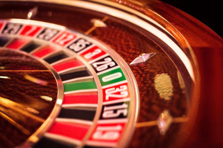 progressive vs non progressive roulette strategies
