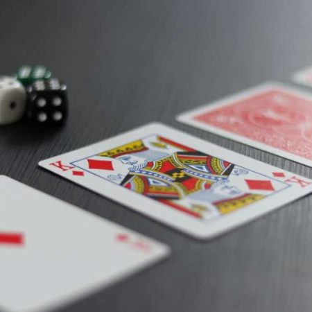 Differences Between Online and Land-Based Video Poker