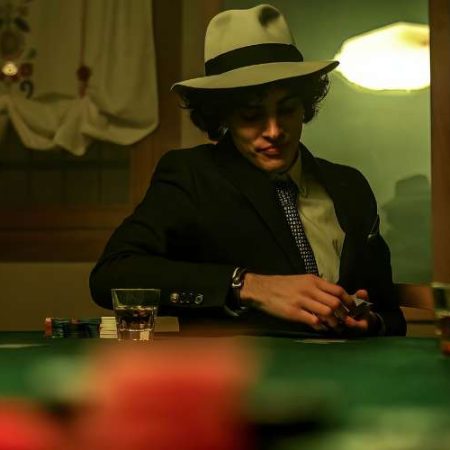 How to Play Blackjack with Friends at Home