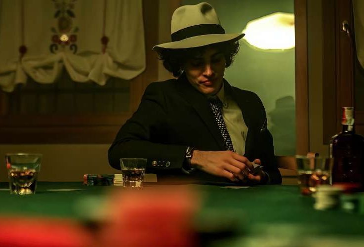 How to Play Blackjack with Friends at Home