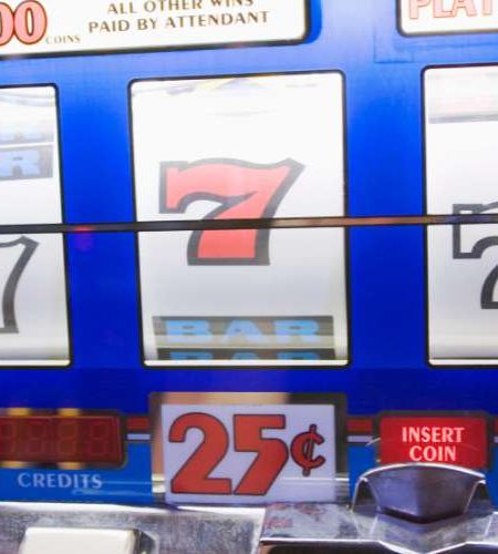 How Casino Loyalty Programs Benefit Slot Players