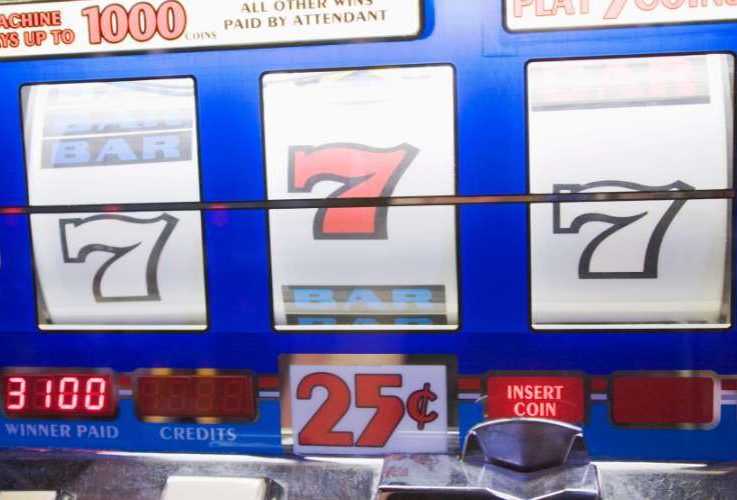 How Casino Loyalty Programs Benefit Slot Players