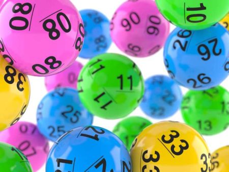 The Role of Moderators in Online Bingo Games