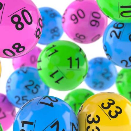 The Role of Moderators in Online Bingo Games