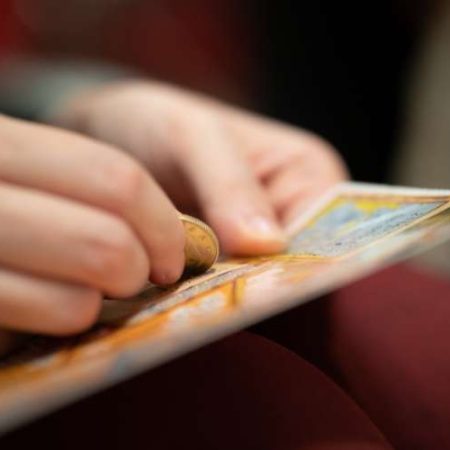 How to Transition from Free to Paid Scratch Card Games